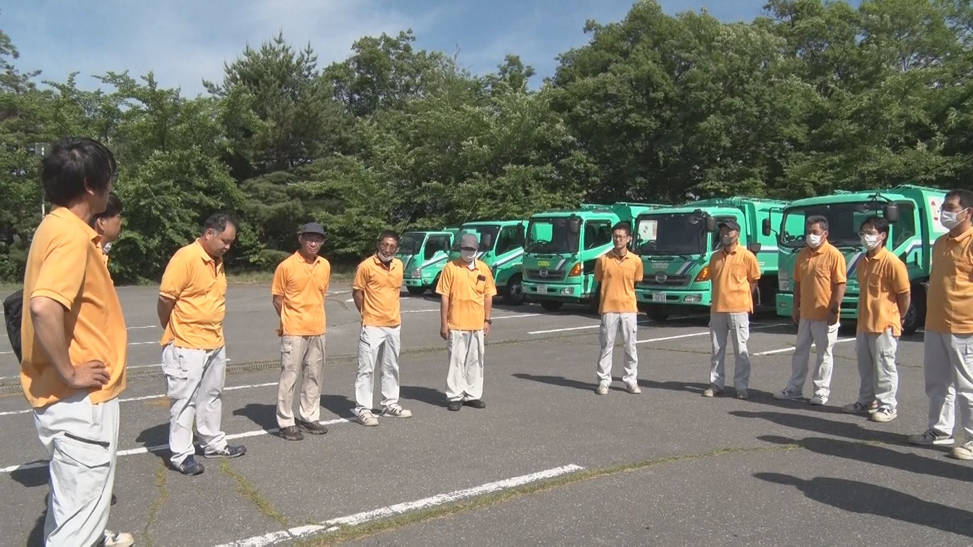 車両点検・ミーティング・ごみチェック