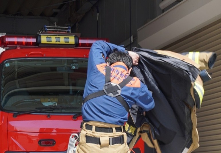現場に出動する